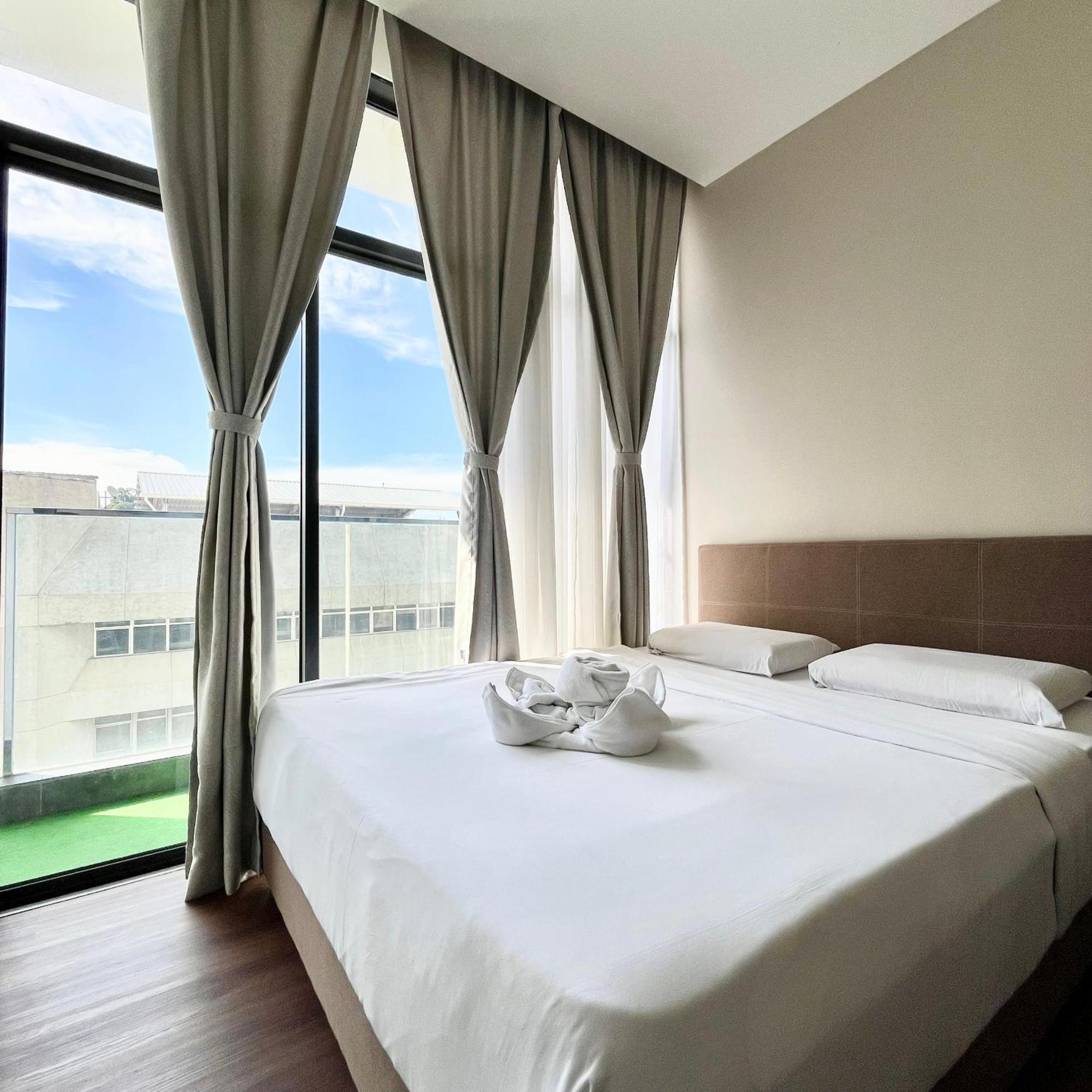 Covesign Suite, The Shore Kota Kinabalu Exterior photo